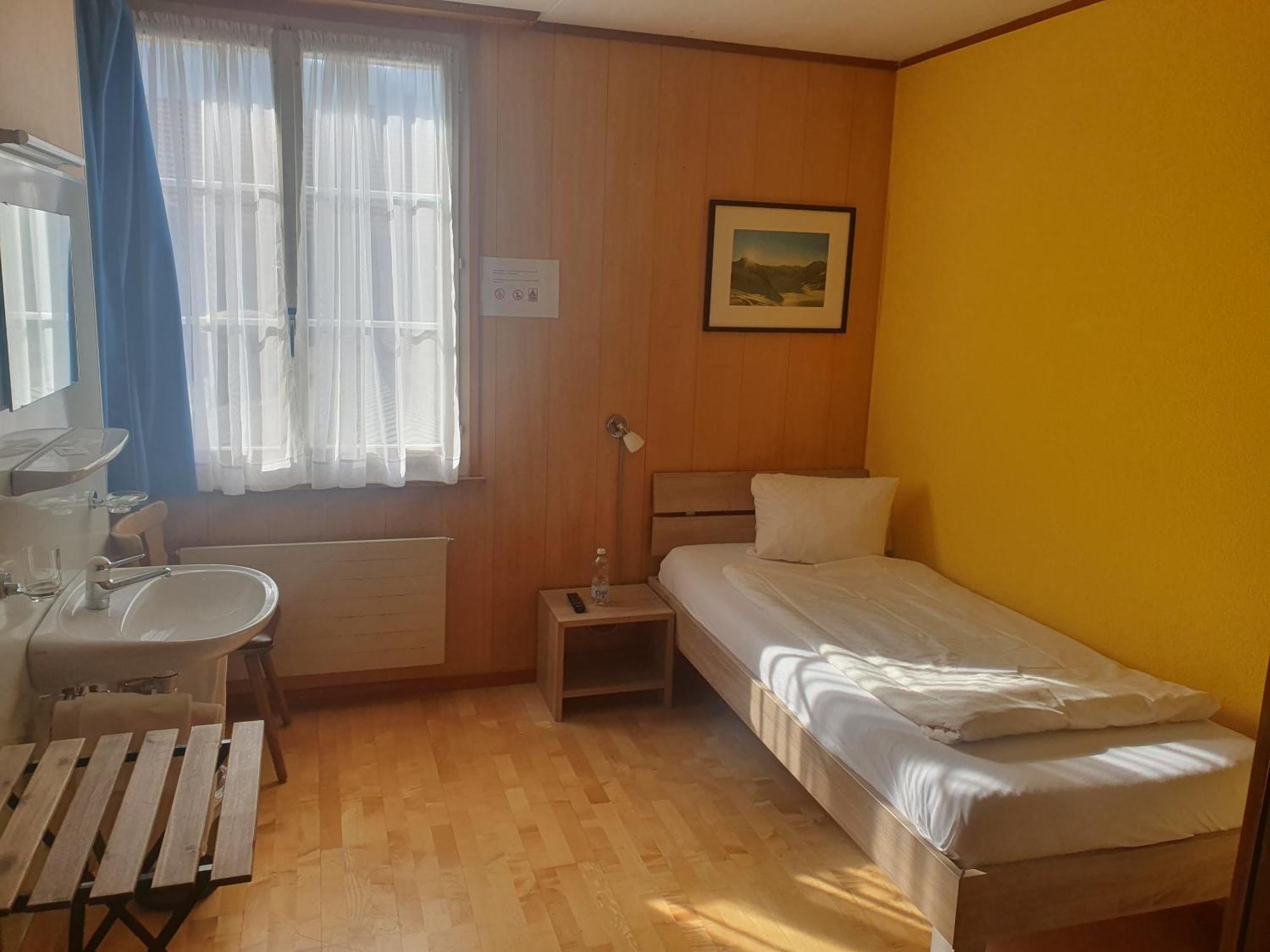 Gasthof Hirschen In Wilderswil Cameră foto
