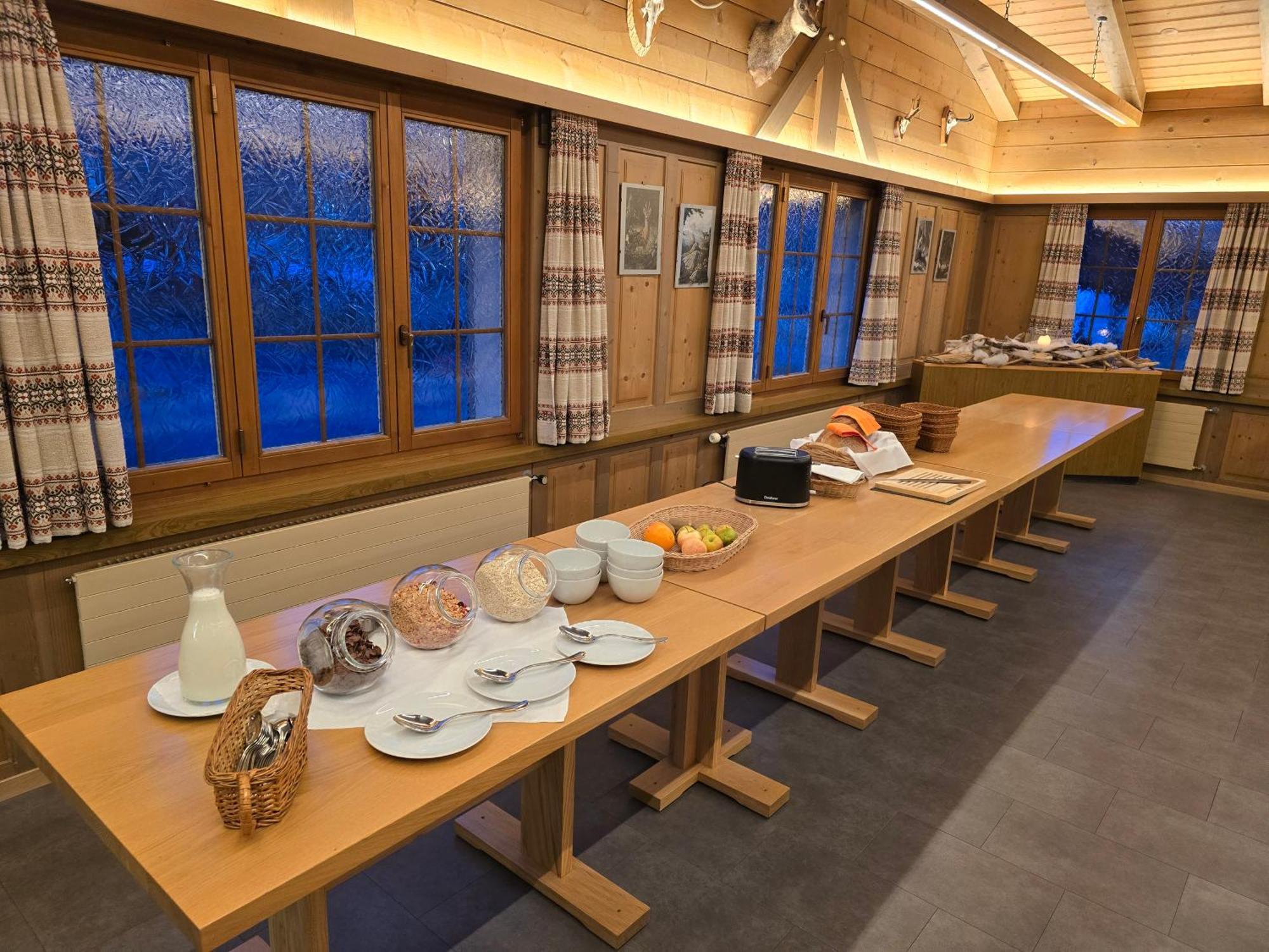 Gasthof Hirschen In Wilderswil Exterior foto